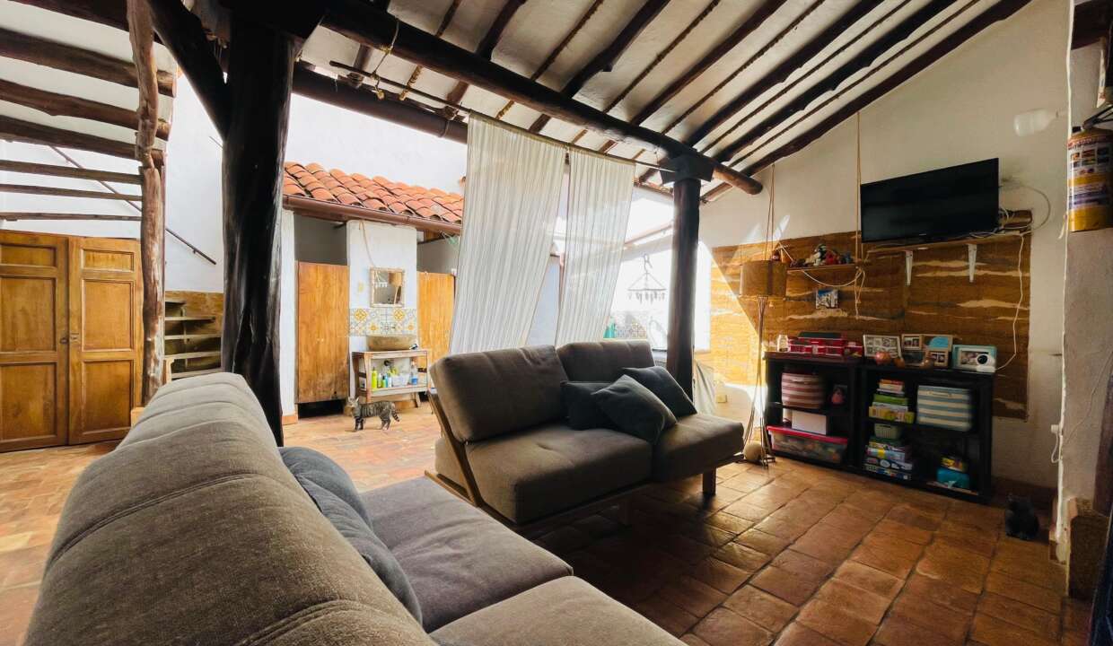 WhatsApp Image 2025-10-27 at 7.39.50 PM
